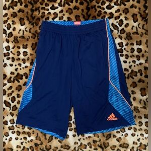 Adidas basketball 🏀 shorts 🩳 men’s medium